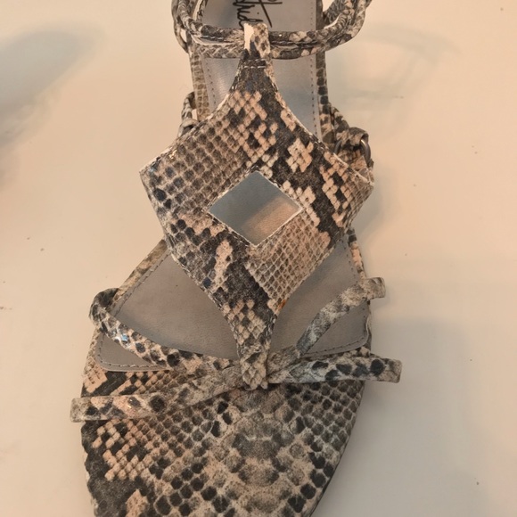 ⭐️Final Price⭐️ Life Stride Snake Print Sandals - Picture 8 of 8
